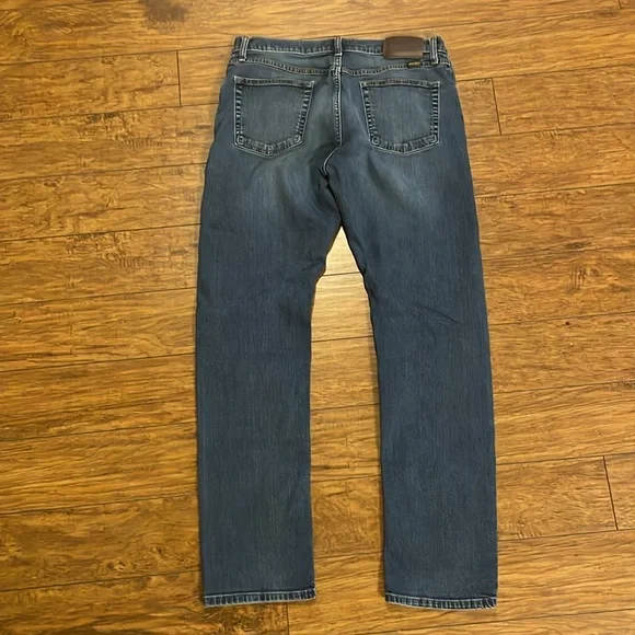 Wrangler Athletic fit blue jeans mens Size 32x32 in excellent condition - Picture 7 of 9